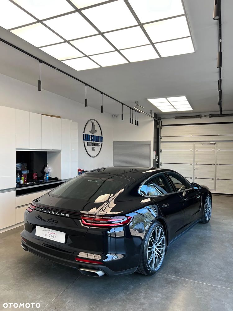 Porsche Panamera 4 E-Hybrid - 23