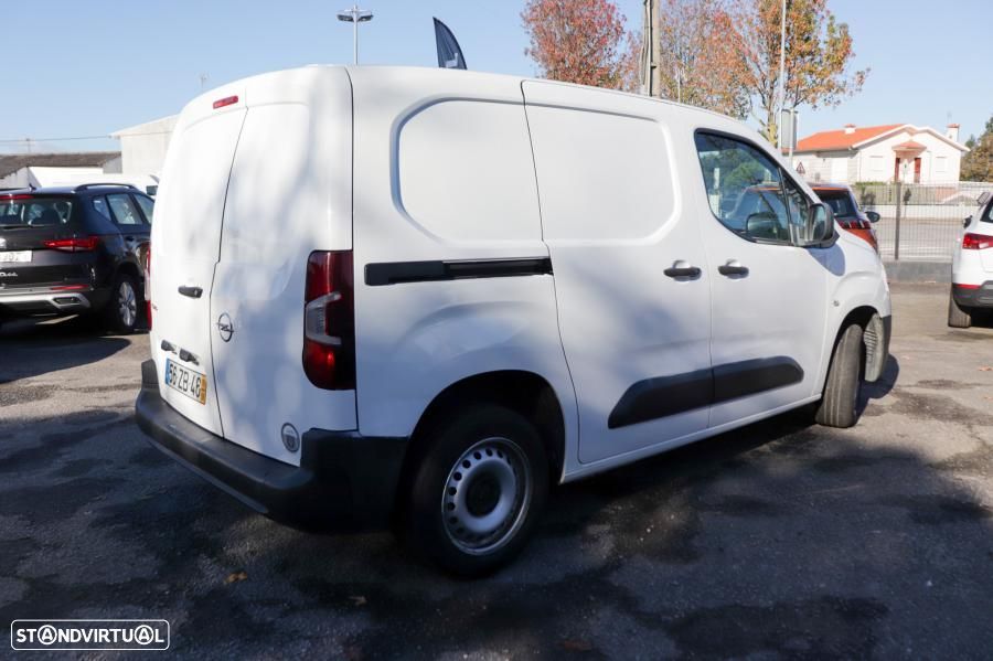 Opel Combo 1.5 CDTI L1H1 3L Essentia - 4