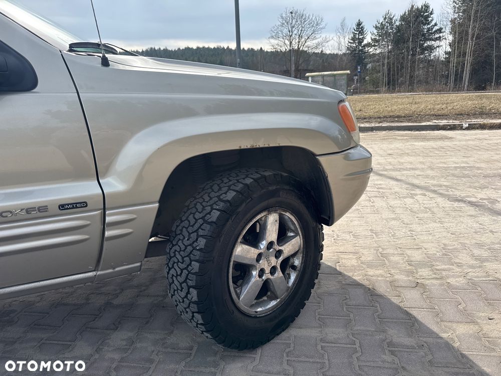 Jeep Grand Cherokee - 16