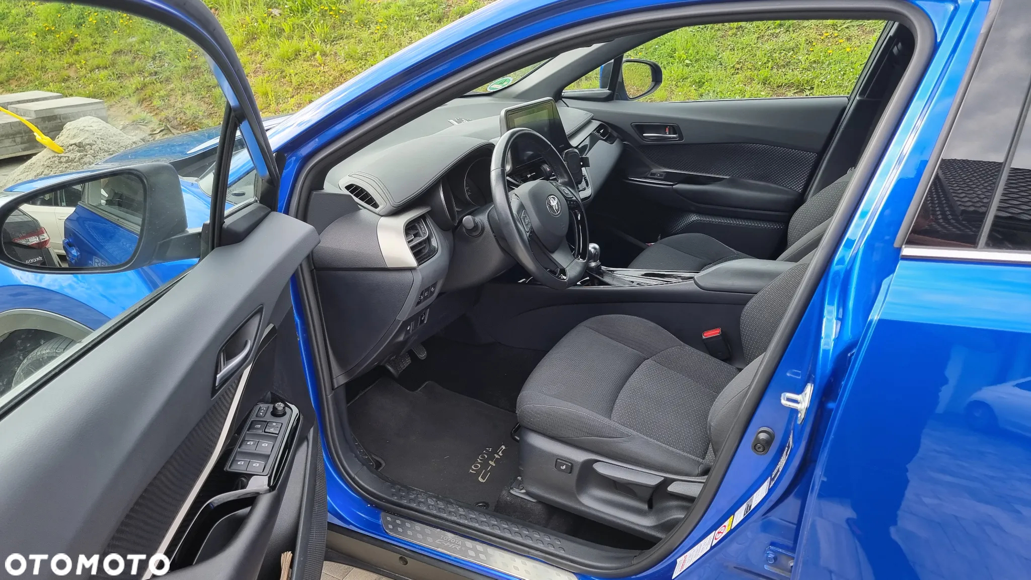 Toyota C-HR 1.8 Hybrid Team Deutschland - 14