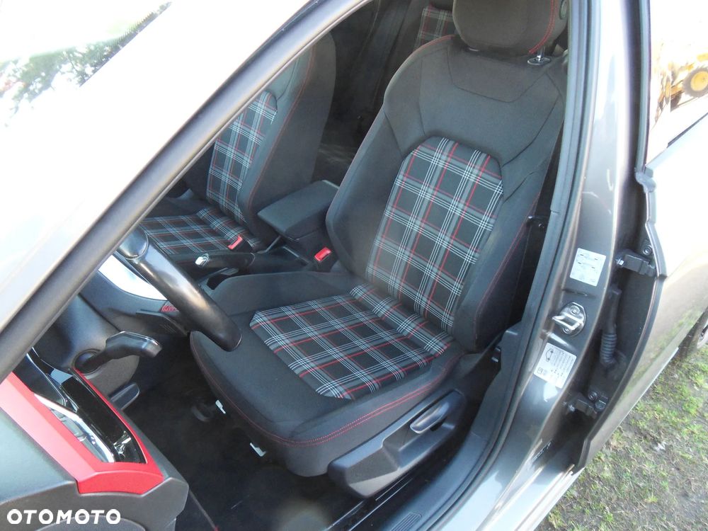 Volkswagen Polo 2.0 TSI OPF DSG GTI - 14