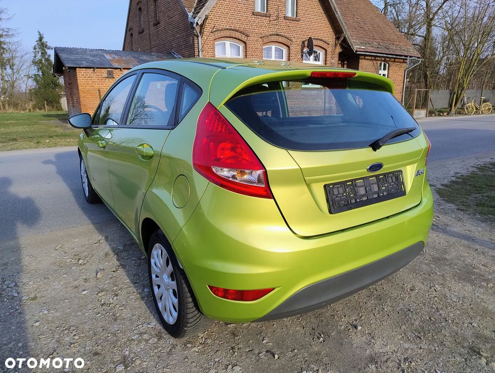 Ford Fiesta 1.25 Viva - 23