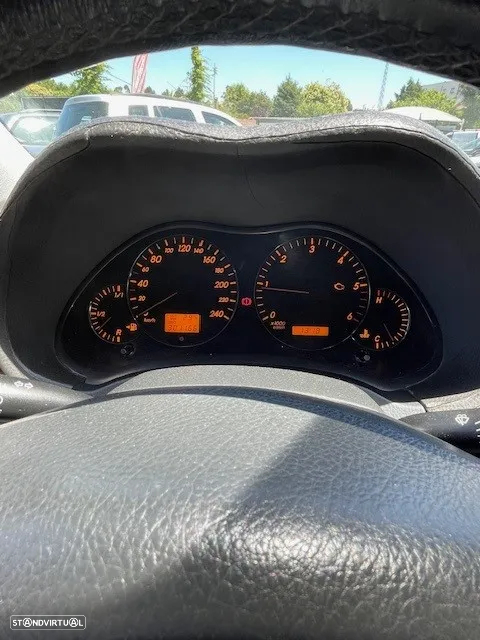 Toyota Avensis SD 2.0 D-4D - 14