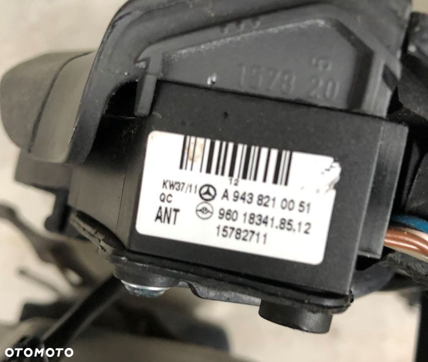 Zaślepka przyciski multifunkcji kierownicy Mercedes Atego Axor - 8