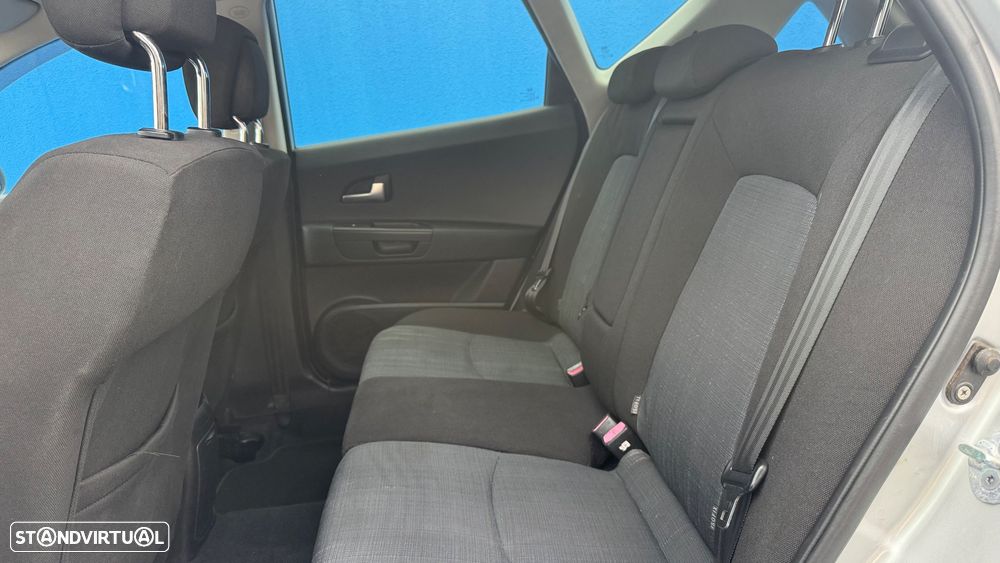 Kia Ceed SW 1.6 CRDi EX ISG - 11