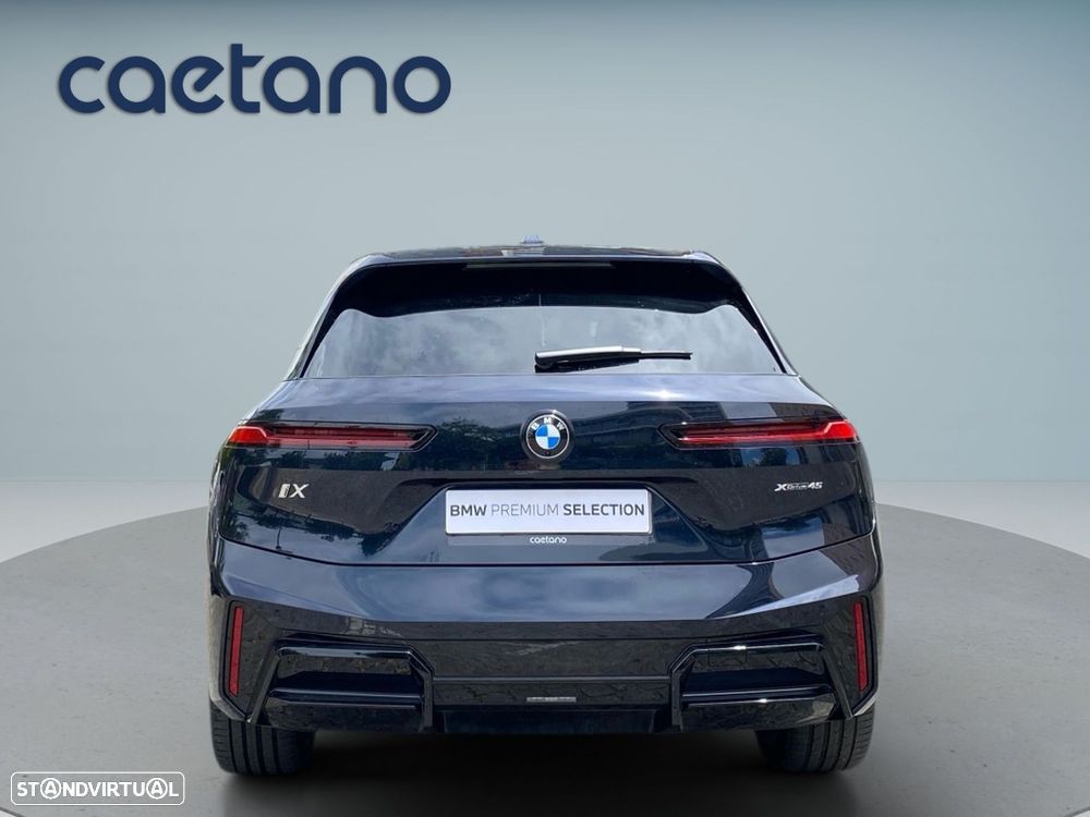 BMW iX xDrive 45 Pack Desportivo - 31