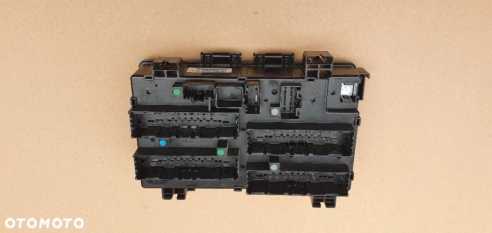 SKRZYNKA BEZPIECZNIKÓW GRAND CHEROKEE WK2 2010- DIESEL P68251627AC - 4