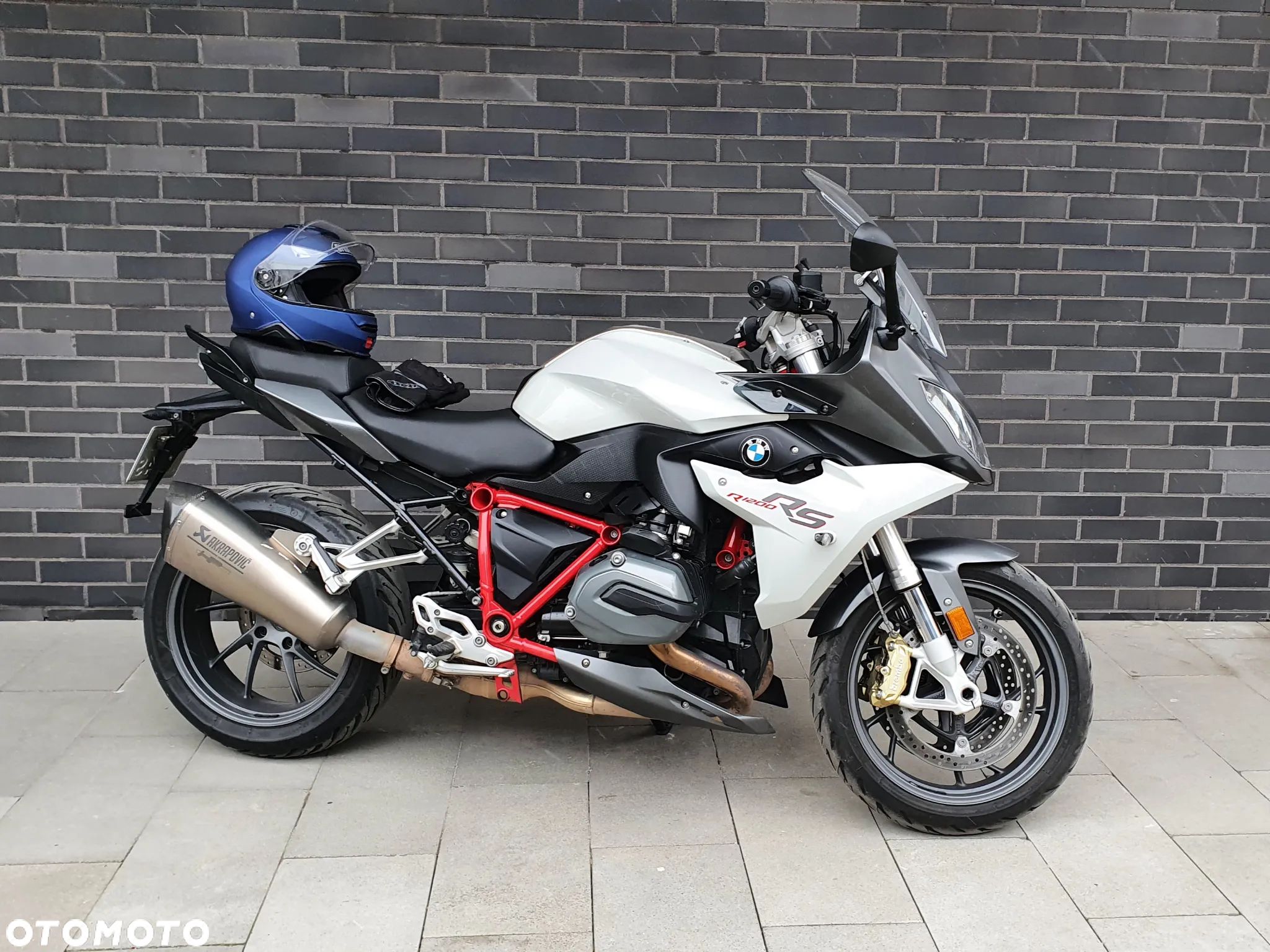BMW R - 1