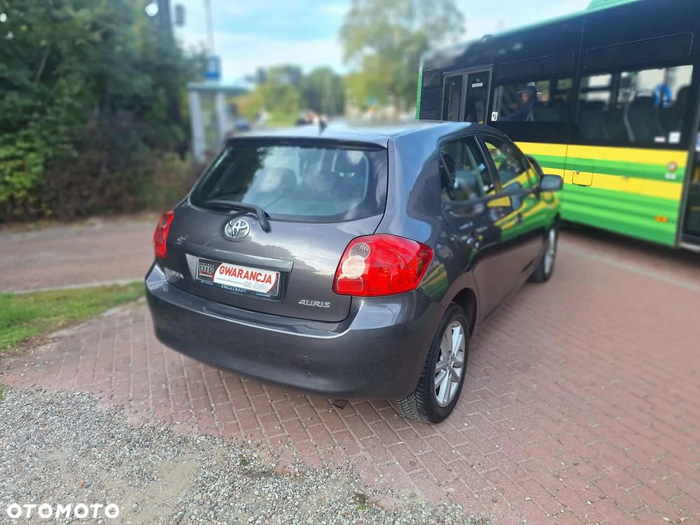 Toyota Auris 1.6 2010 - 7
