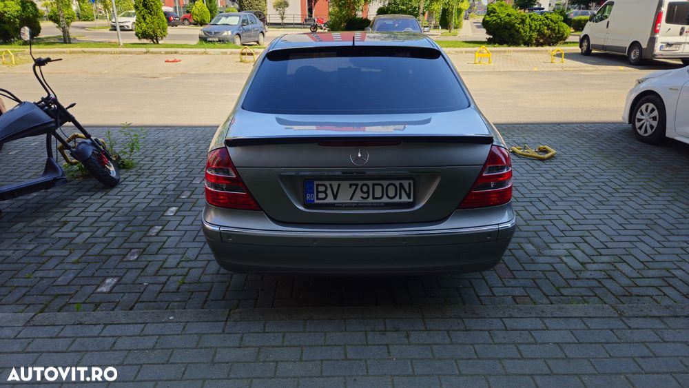 Mercedes-Benz E 200 KOMPRESSOR Automatik Elegance Sport Edition - 4