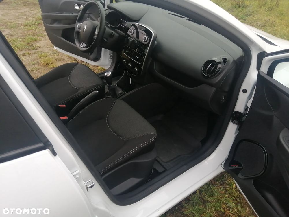 Renault Clio - 17