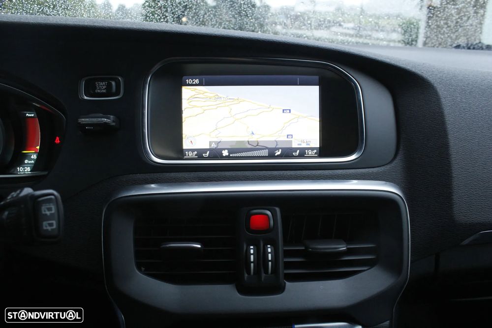 Volvo V40 1.6 D2 R-Design - 16