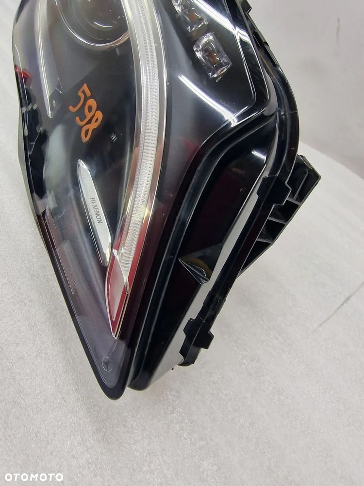 MERCEDES GLA W156 ŁADNA PRAWA LAMPA PRZEDNIA PRZÓD BI-XENON + USZCZELKA ( RAMKA ) , NR A1569063200 , NR AUKCJI LA598 - 3