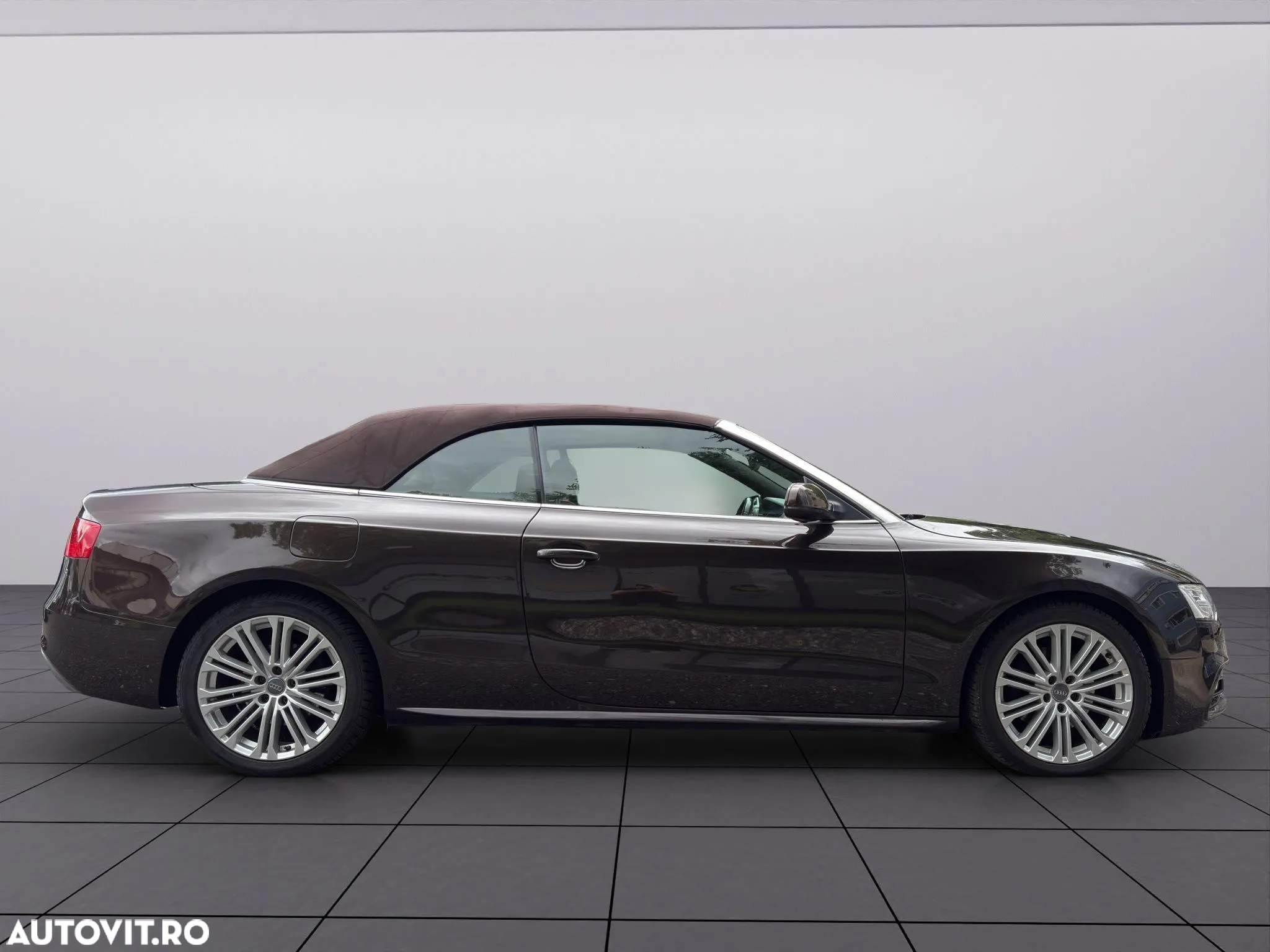 Audi A5 Cabrio 3.0 TDI quattro Stronic - 4