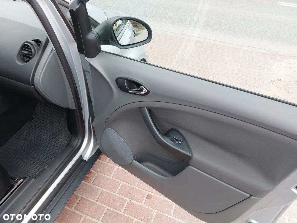 Seat Toledo 1.6 Reference - 17