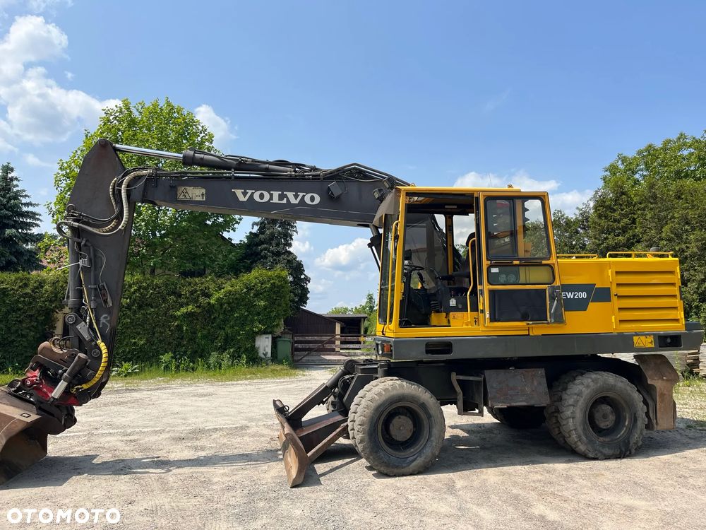 Volvo EW-200 - 3