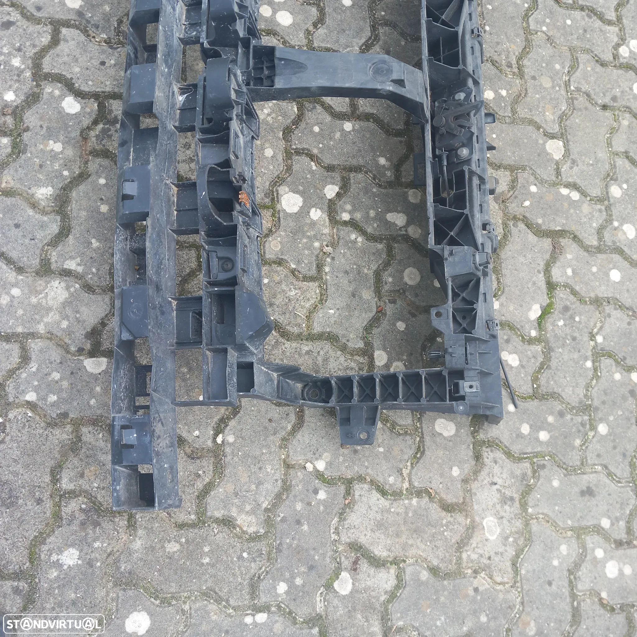 Frente fibra renault trafic 3 625001299r - 1