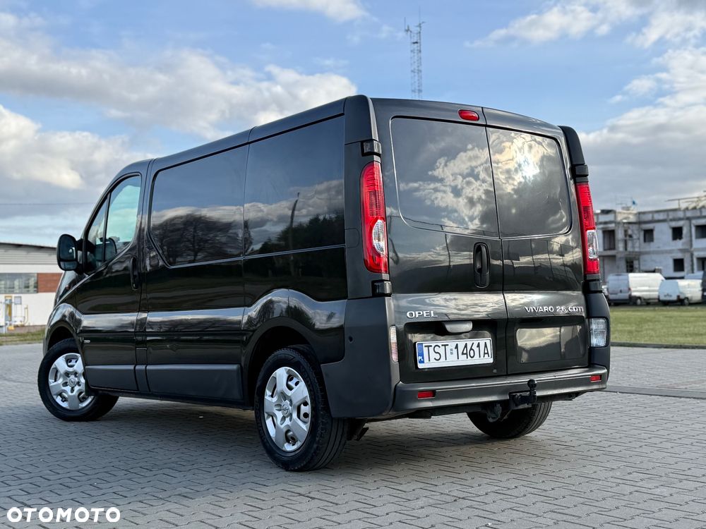 Opel VIVARO - 22