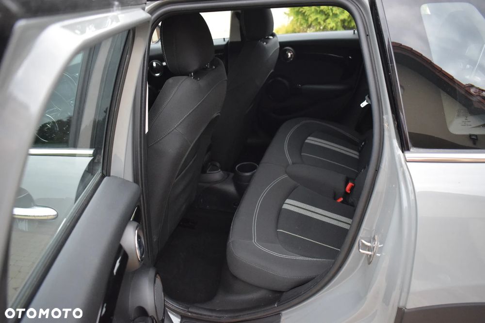 MINI Cooper S Standard - 12