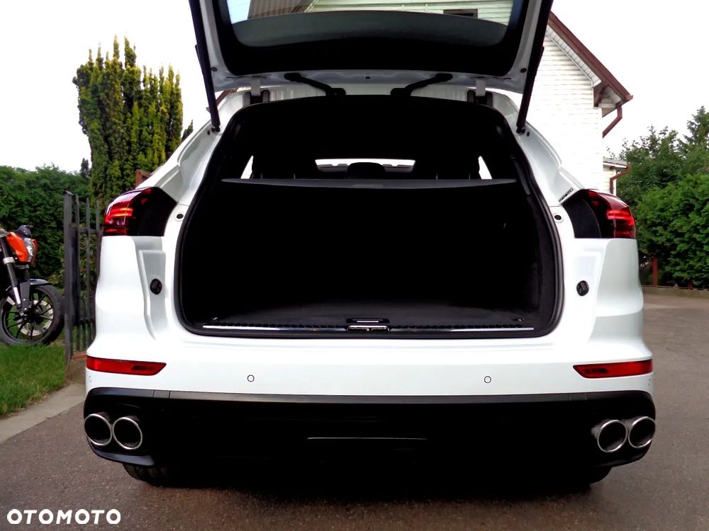 Porsche Cayenne - 37