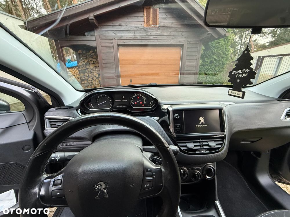 Peugeot 2008 1.2 Pure Tech Active S&S - 6