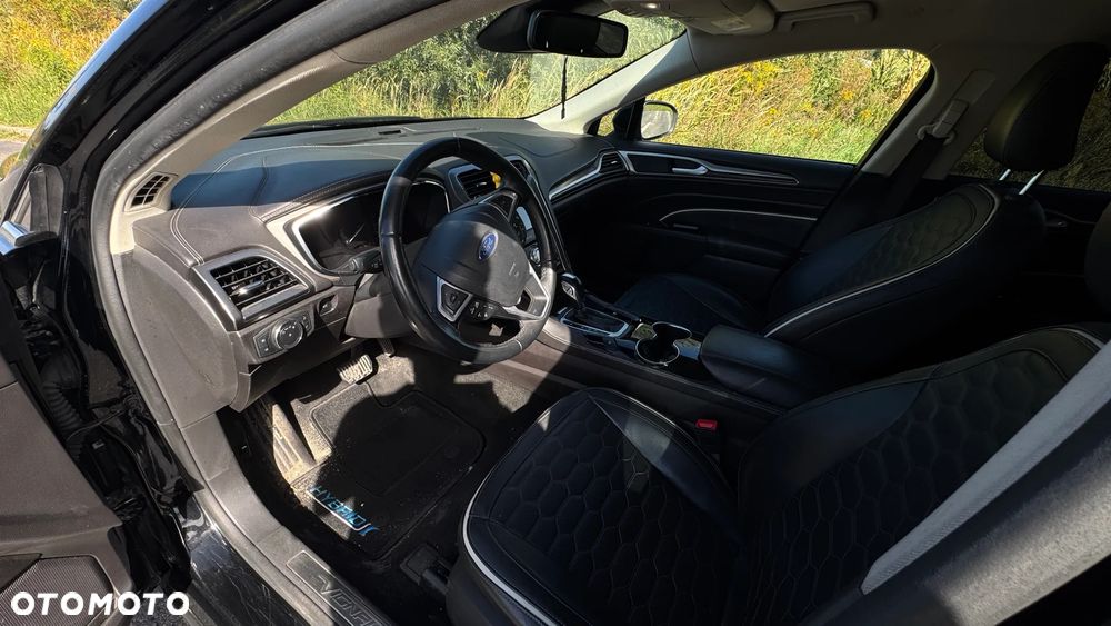Ford Mondeo - 13