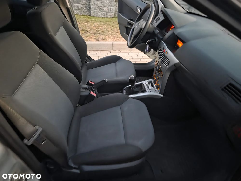 Opel Astra - 16