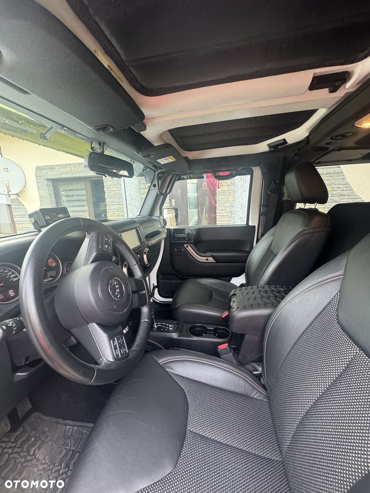 Jeep Wrangler 2.8 CRD DPF Automatik Sahara - 38
