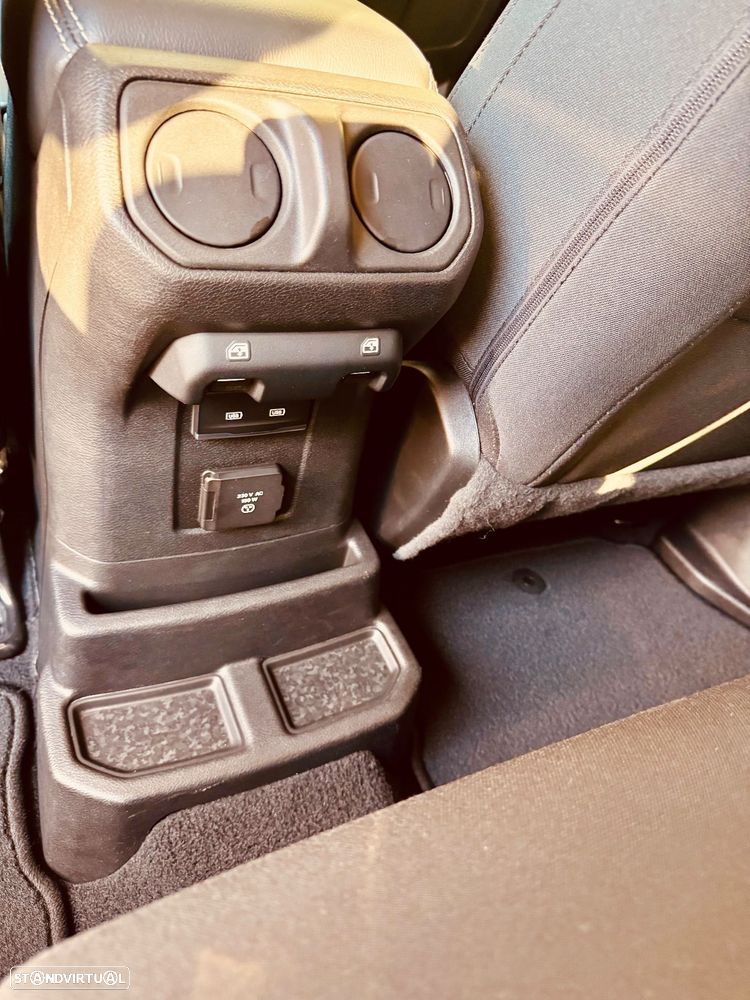 Jeep Wrangler - 9