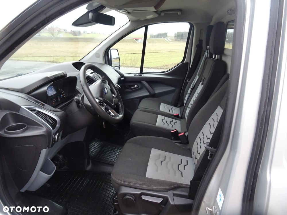 Ford Transit Custom - 8