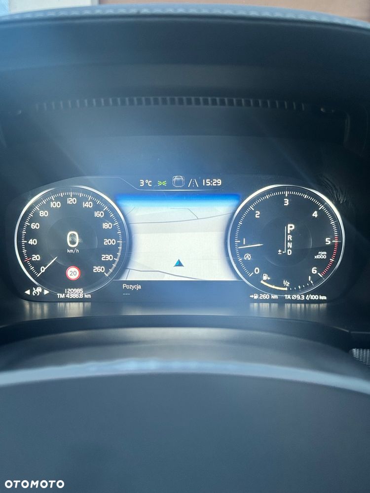 Volvo V90 D3 R-Design - 17