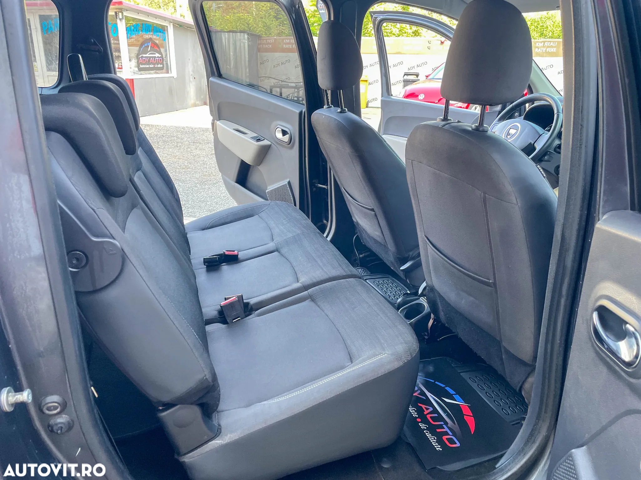 Dacia Lodgy dCi 110 Prestige - 12