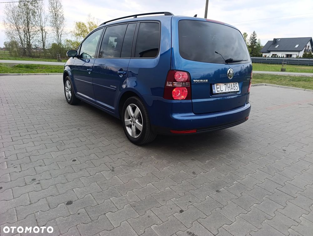 Volkswagen Touran - 6
