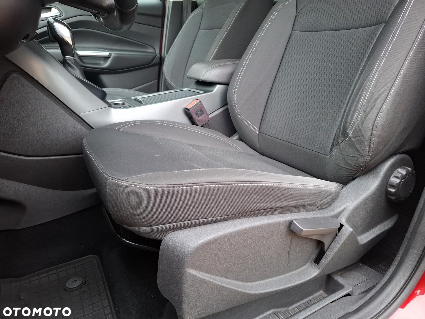Ford Kuga - 13