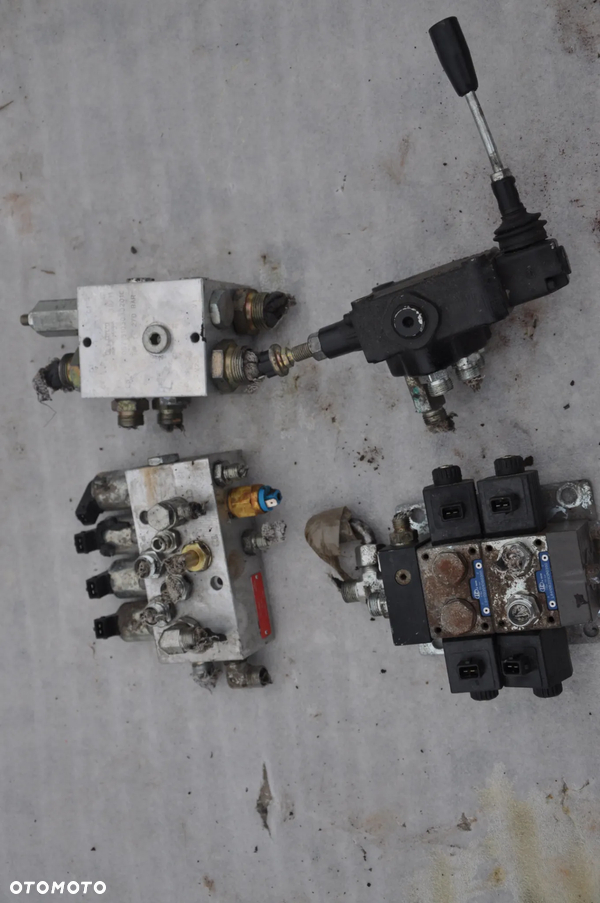Rozdzielacz cewka elektrozawór blok hydrauliczny Merlo 55.9