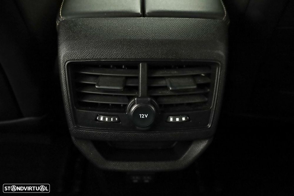 Peugeot 3008 1.2 Hybrid GT e-DCS6 - 24