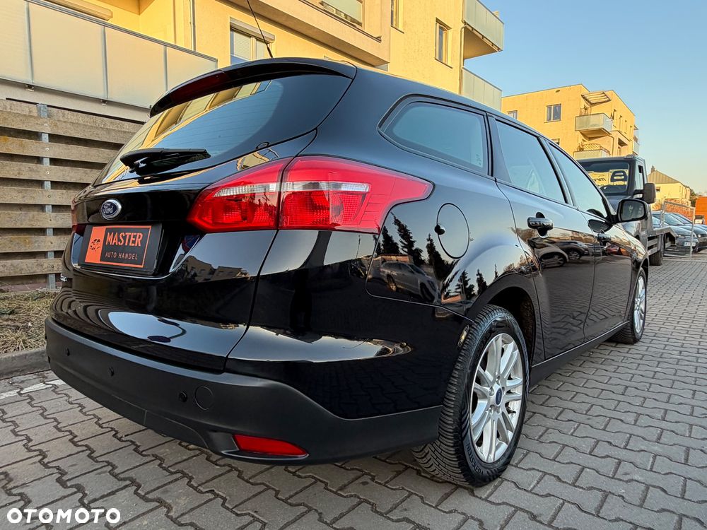 Ford Focus 1.5 TDCi Trend Sport - 4