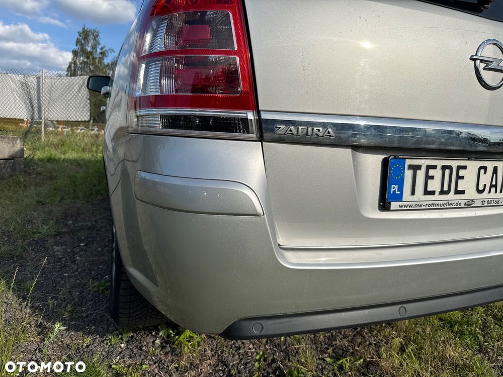 Opel Zafira 1.8 Cosmo - 12