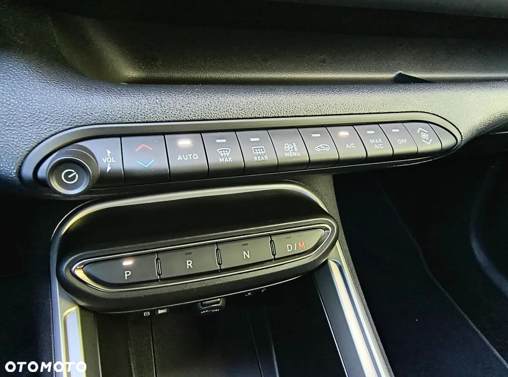 Jeep Avenger 1.2 T3 mHEV Altitude FWD eDCT6 - 24