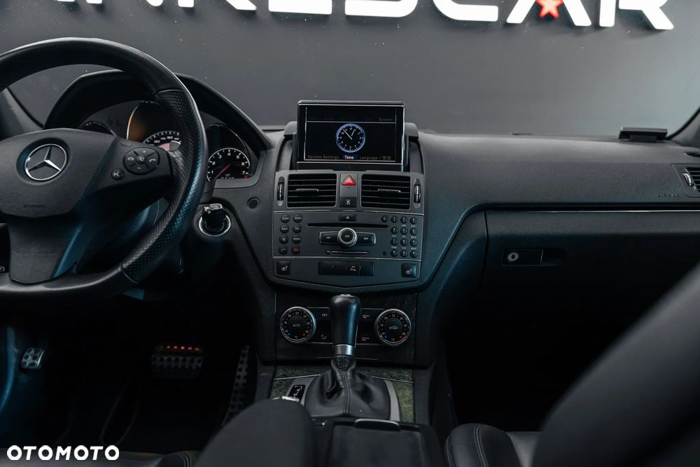 Mercedes-Benz Klasa C 63 AMG 7G-TRONIC - 23