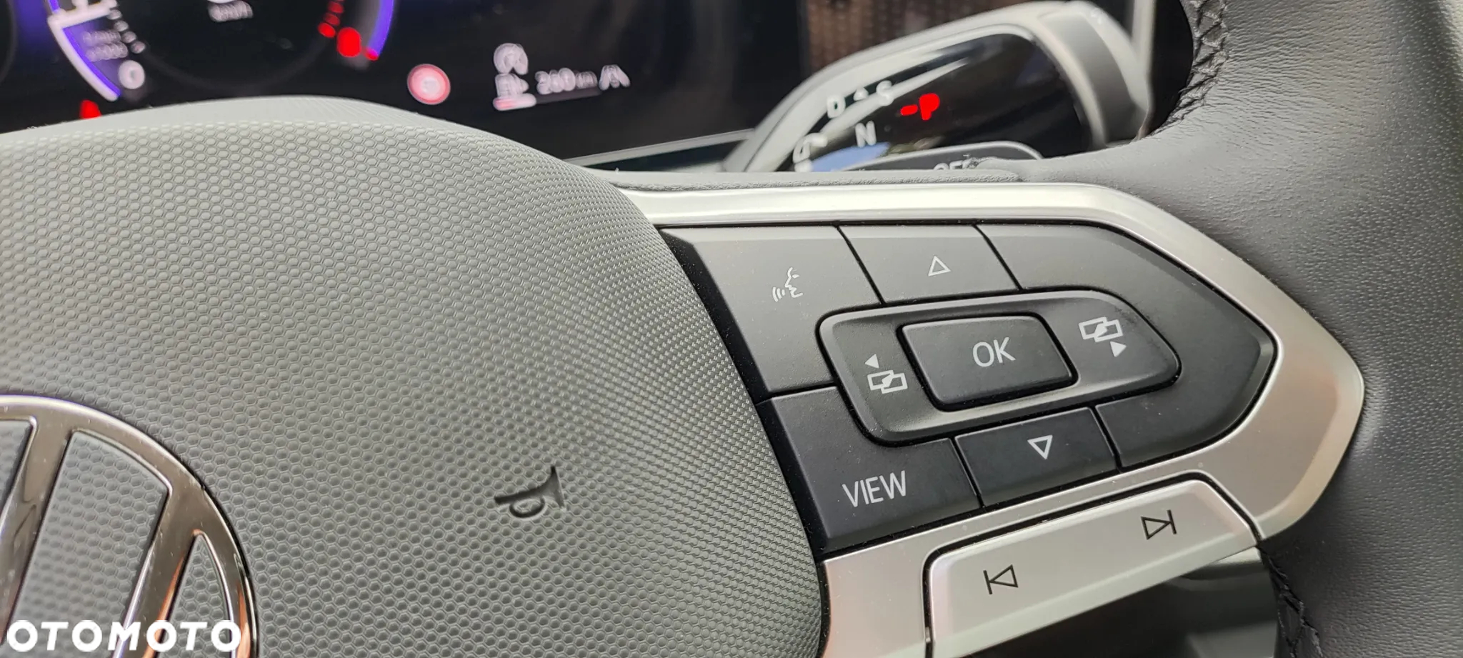 Volkswagen Tiguan - 10