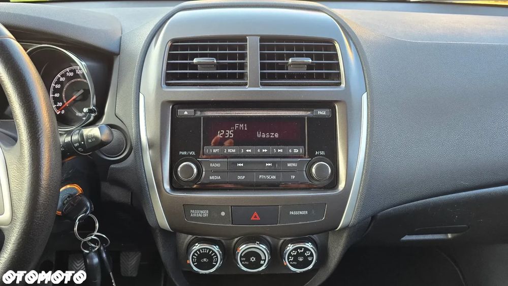 Mitsubishi ASX - 16