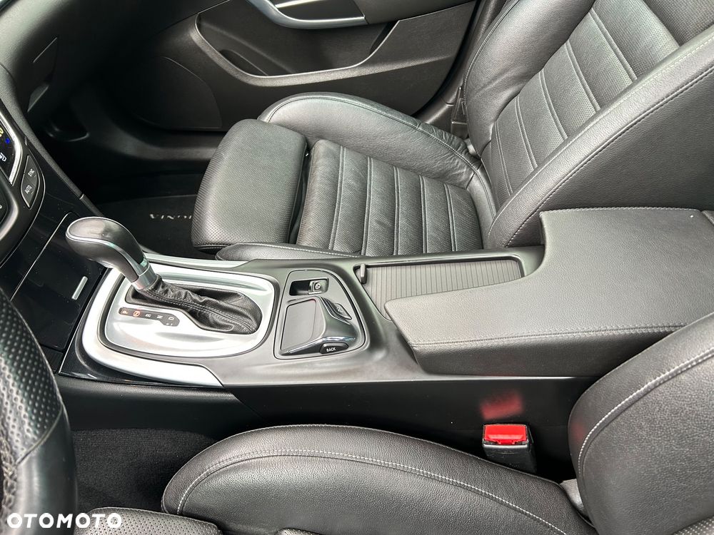 Opel Insignia 1.6 SIDI Turbo Sport - 30