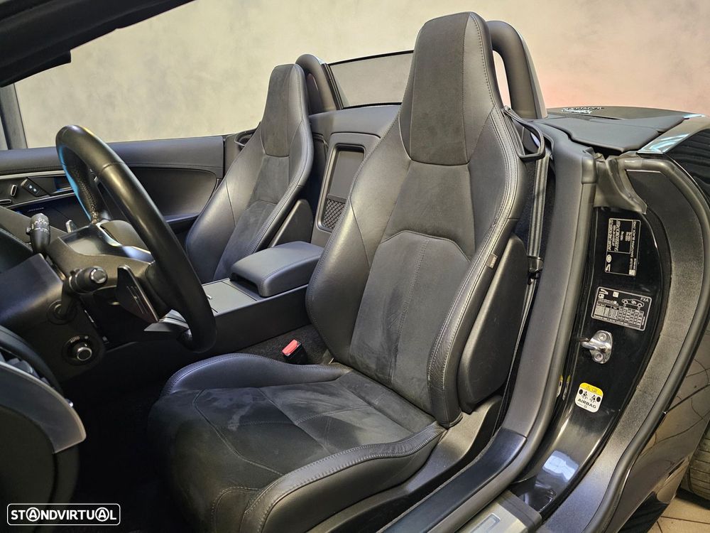 Jaguar F-Type 2.0 i4 R-Dynamic Black - 27