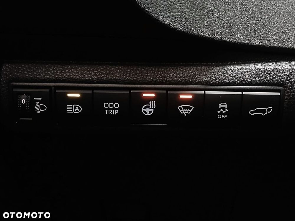 Toyota Corolla 1.8 Hybrid Style - 23