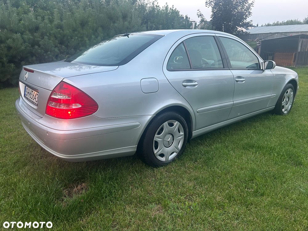 Mercedes-Benz Klasa E 280 Classic - 3