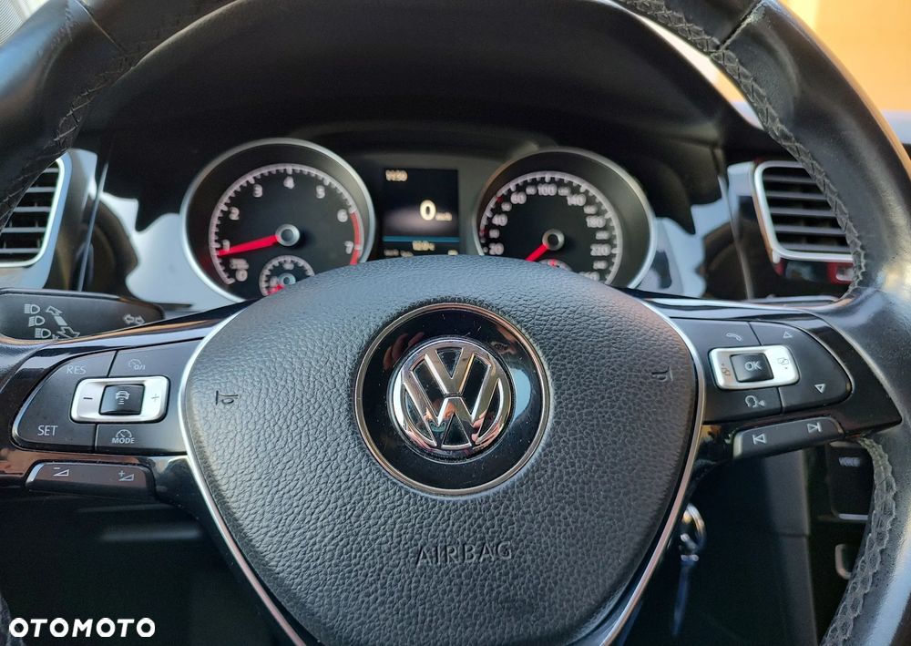 Volkswagen Golf Variant 1.4 TSI BMT Highline - 22