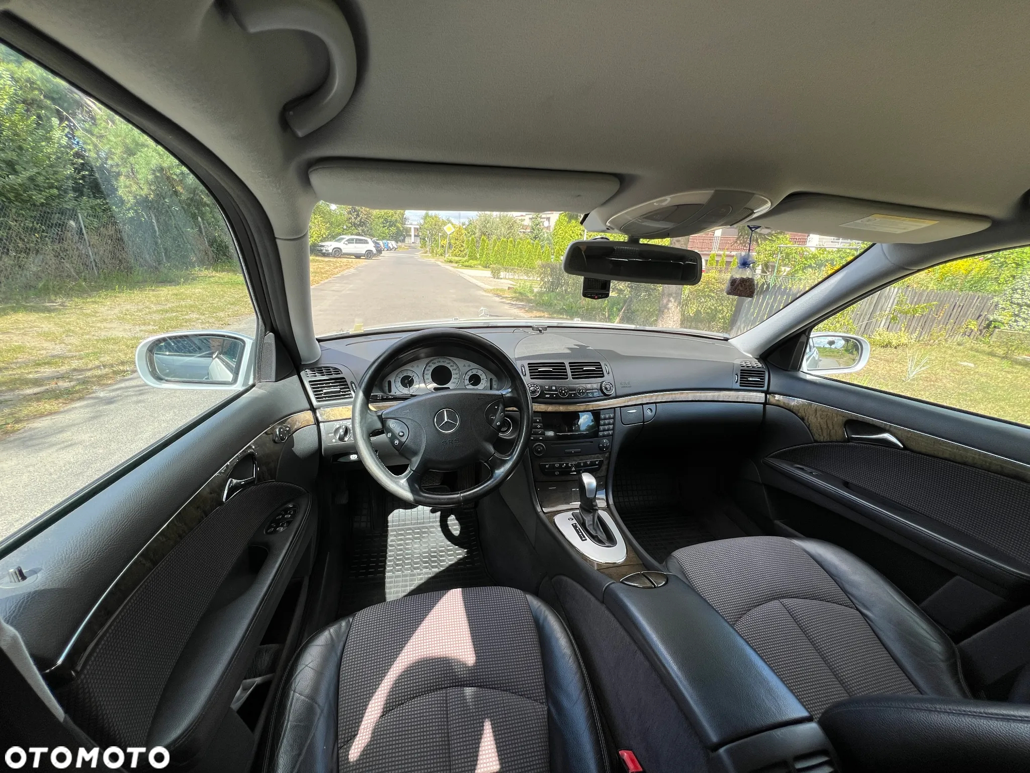 Mercedes-Benz Klasa E 200 T Kompressor Automatik Avantgarde - 12