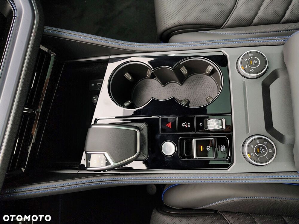 Volkswagen Touareg - 27