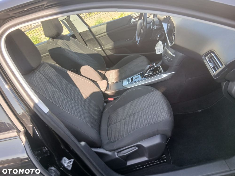 Peugeot 308 1.5 BlueHDi Allure Pack S&S EAT8 - 19
